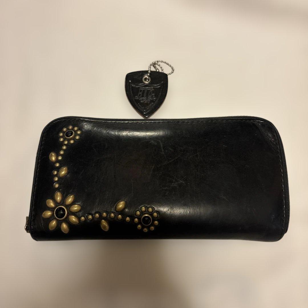 htc ラウンドジップウォレット　長財布