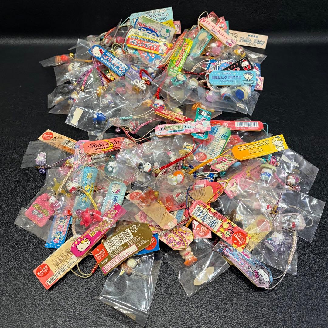 【未使用品】ハローキティ　ご当地ストラップ　80点　まとめ売り！ ハローキティ ご当地ストラップセット 3｜トレファクONLINE