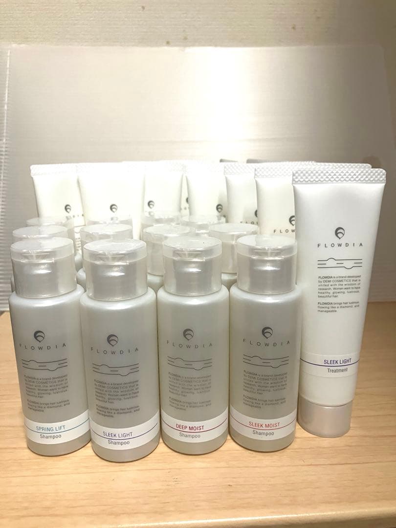 フローディア　ミニシャンプー&トリートメント　まとめ売り