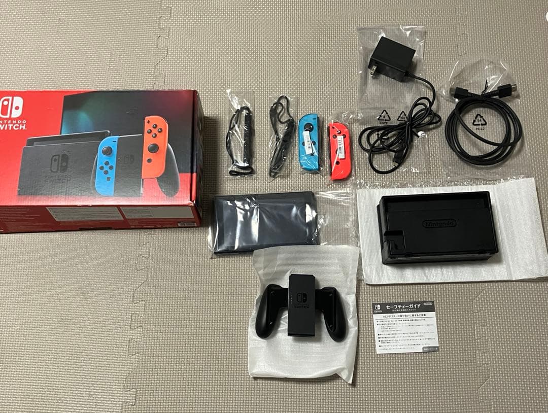 【美品】Nintendo Switch 本体 ネオンブルー・ネオンレッド