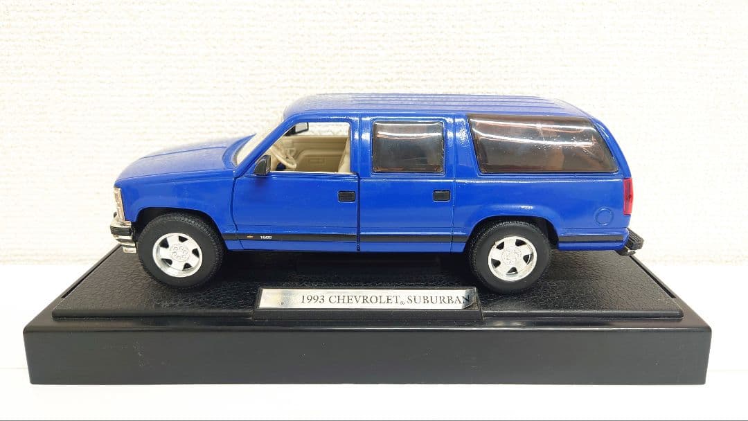 1993 Chevrolet Suburban ミニカー 1/24 アメ車 - メルカリ