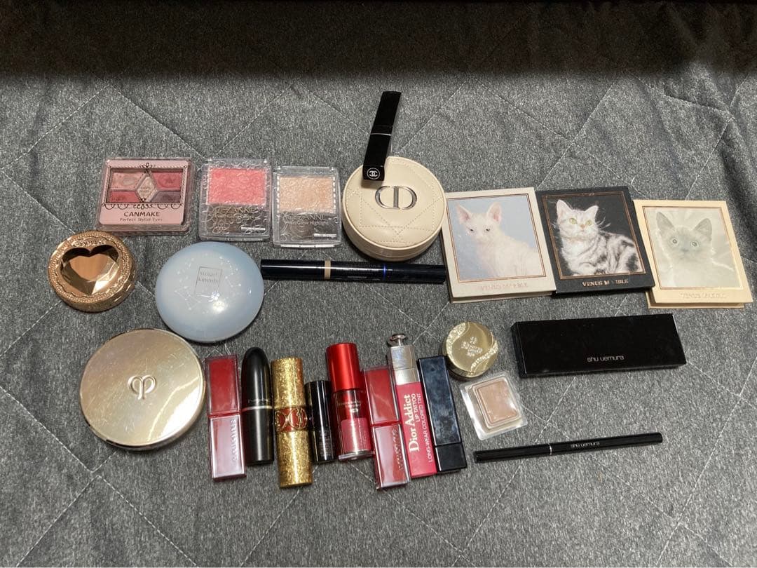 used Japanese cosmetics デパコス、プチプラコスメセット