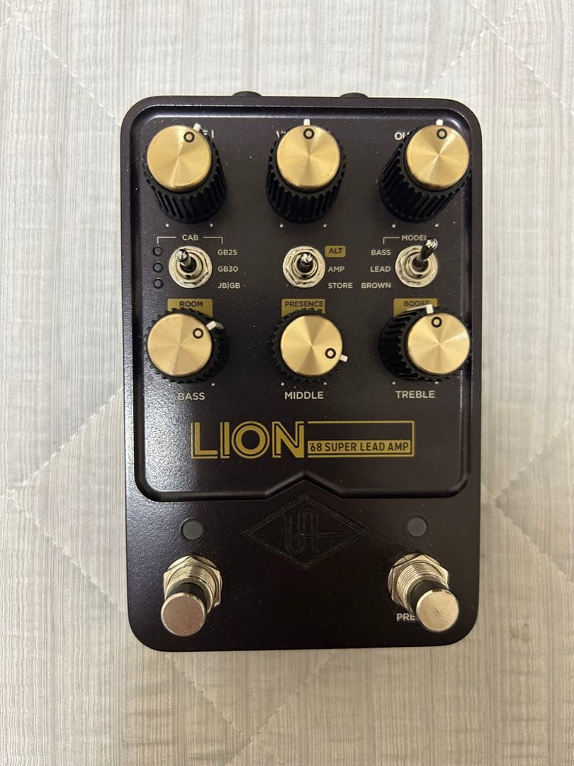 ギター universal audio UAFX Lion'68
