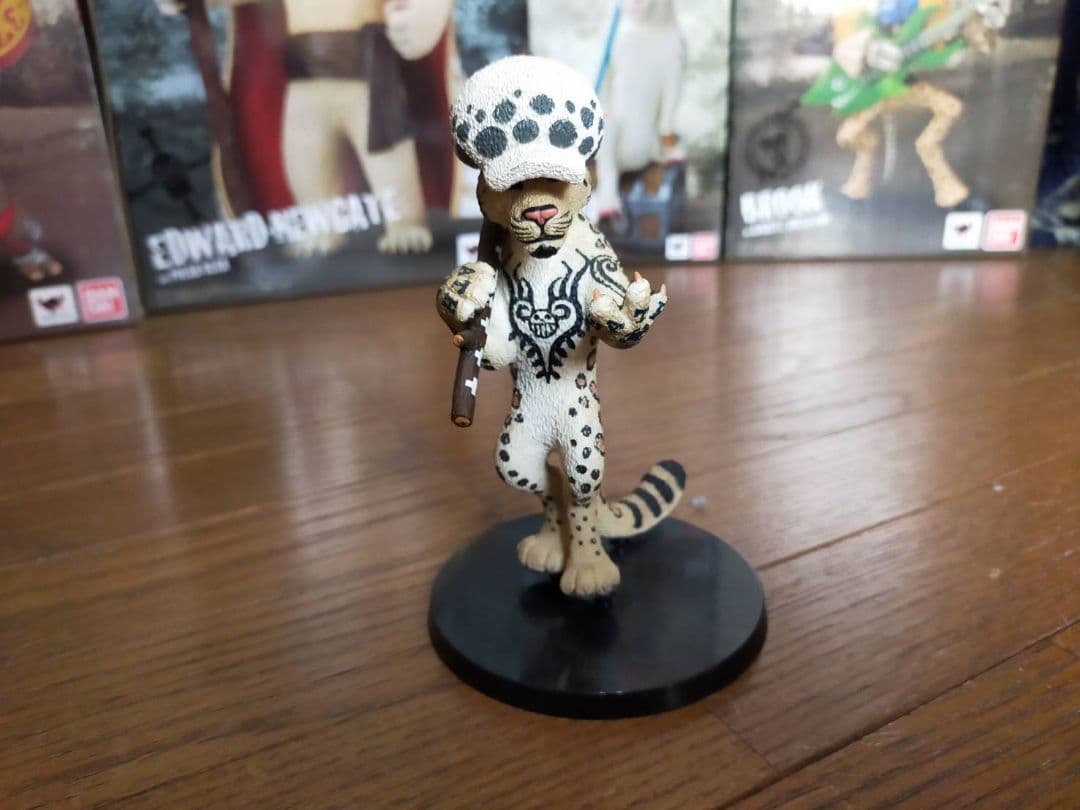 Artist Special トラファルガーロー（ユキヒョウ） - メルカリ