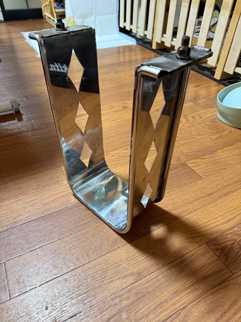 トラック用　丸棒巻きシャフトガード　ウロコ