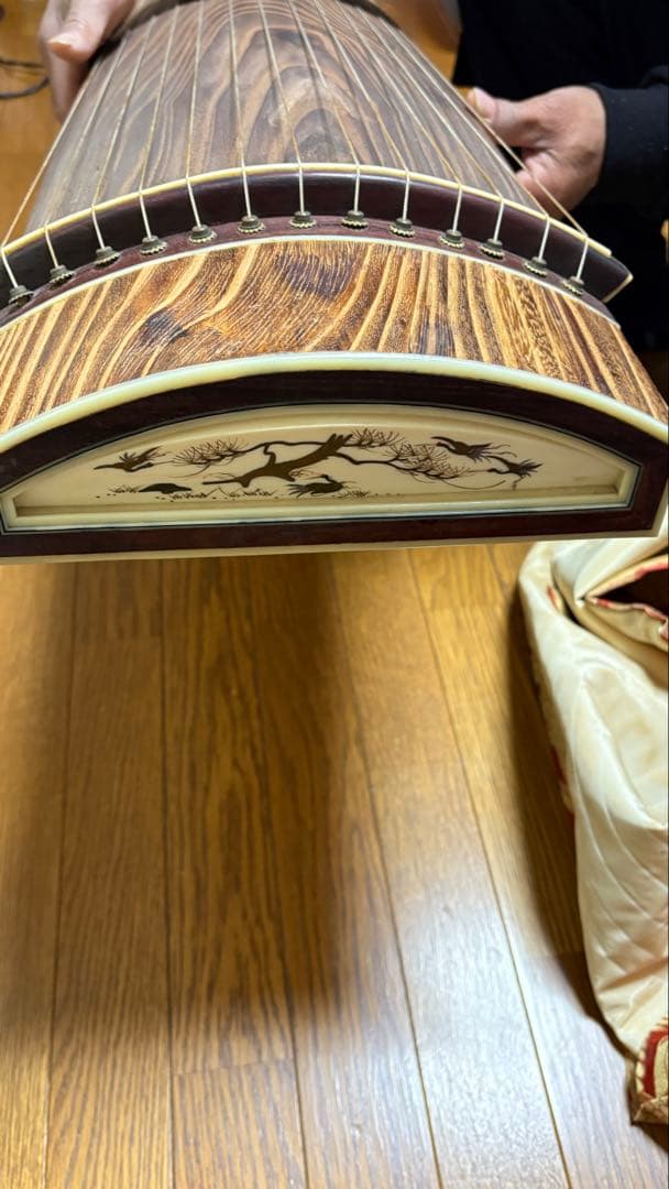 ☆中古品☆ 琴 13弦 箏 和楽器 すだれ彫り 十三弦 カバー付き - メルカリ