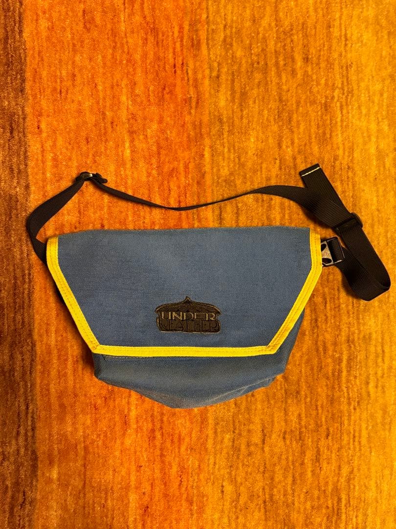 UNDER THE WEATHER バッグ 青×黄