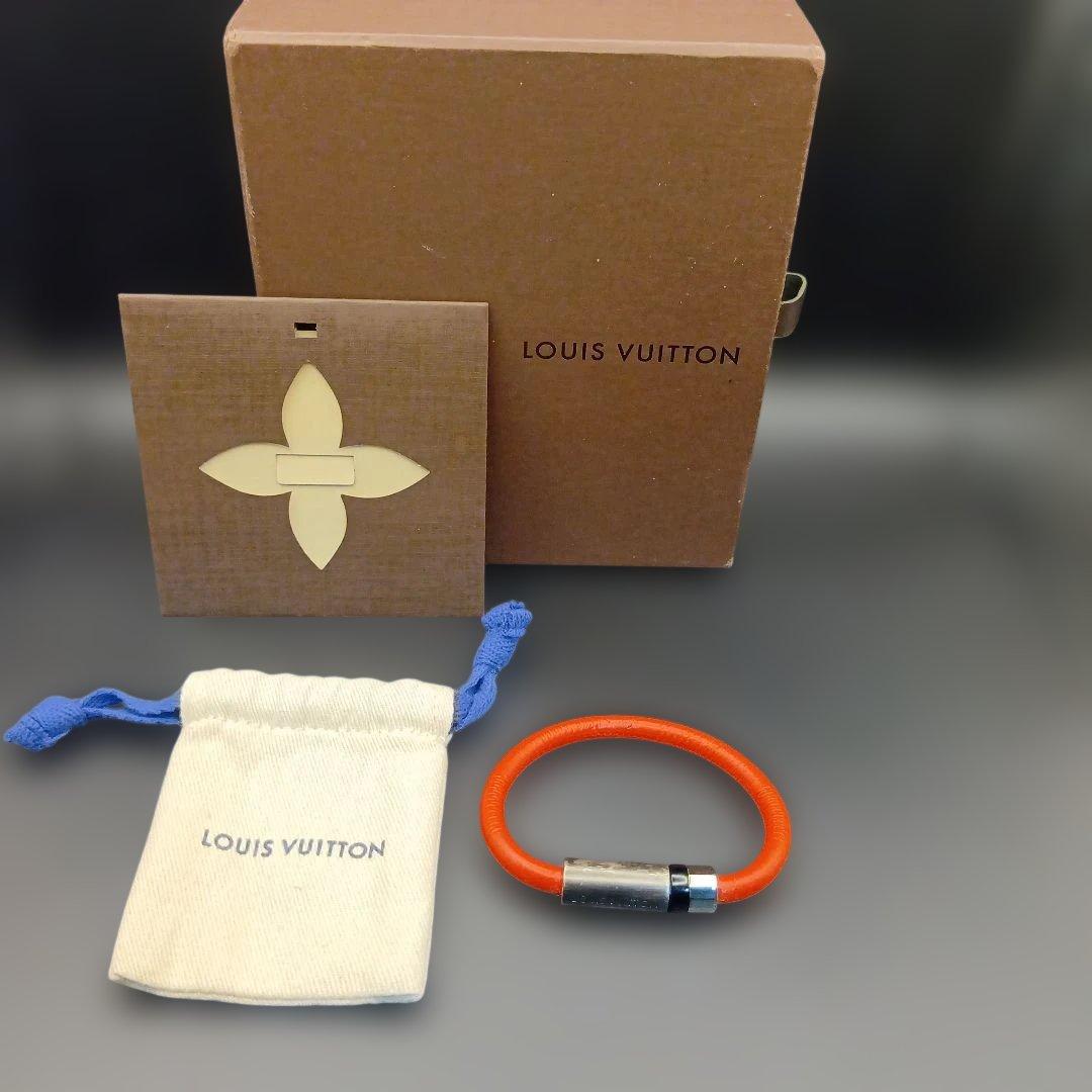 Louis Vuitton レッドブレスレット 箱 保存袋 封筒付き - メルカリ