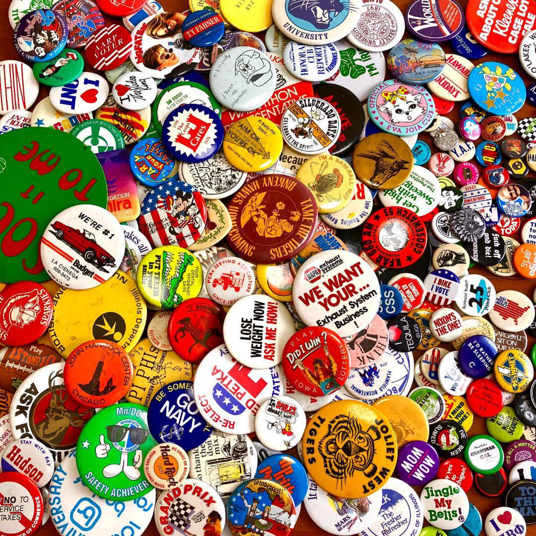 アメリカの缶バッジ200個over★まとめ売り／vintage／ノベルティ