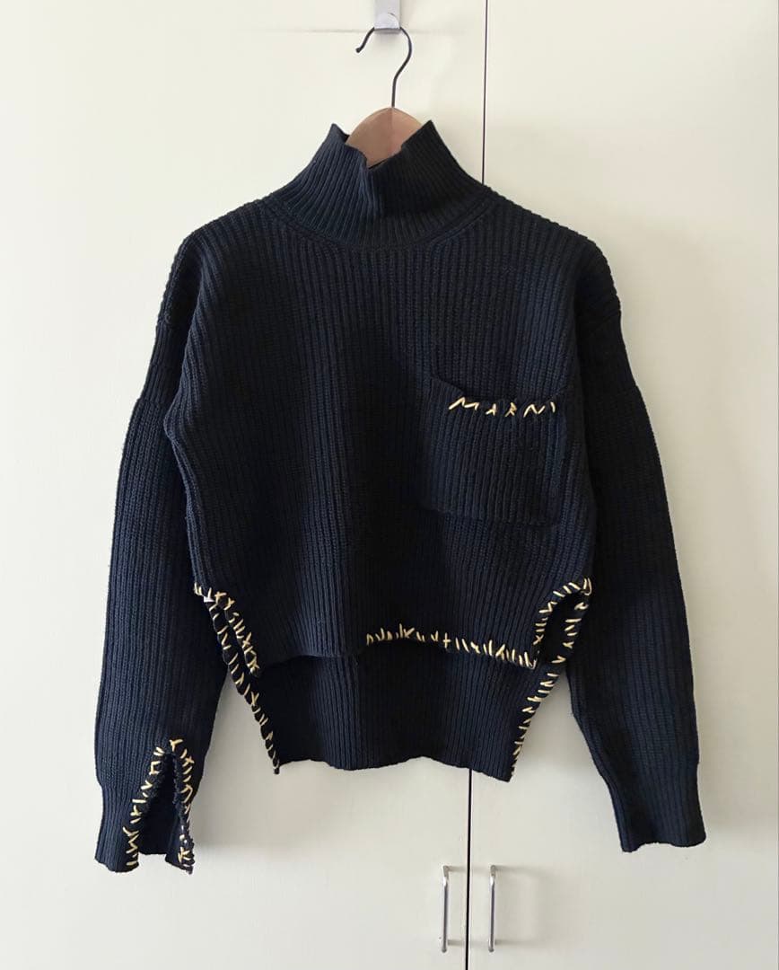 MARNI ブラック ステッチデザインニット