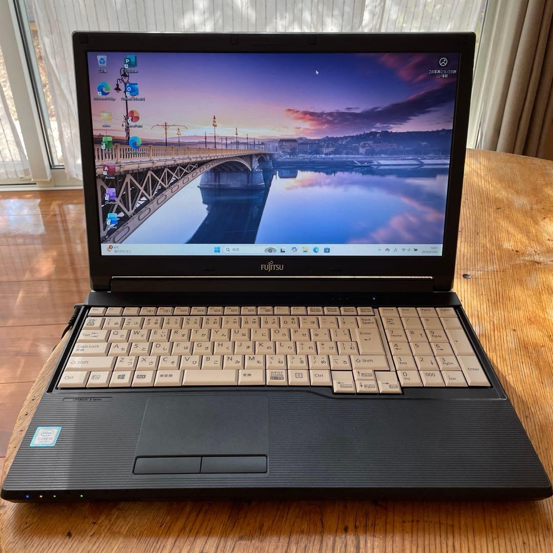 富士通 ノートPC i5 /8GB/SSD128GB/Win11/Office