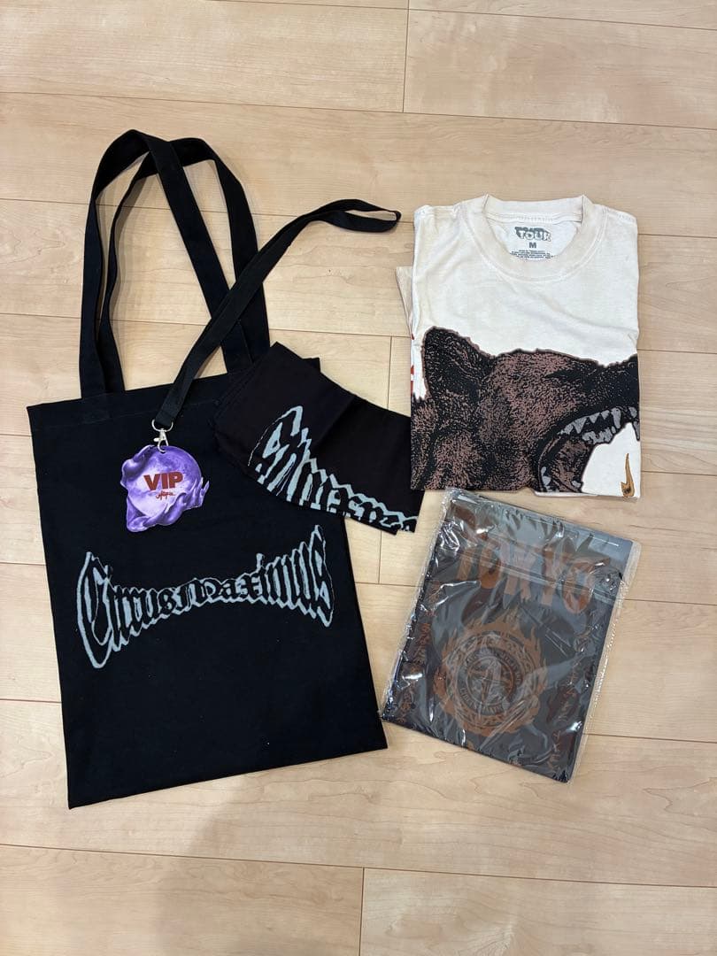 トラヴィススコット　ライブグッズ