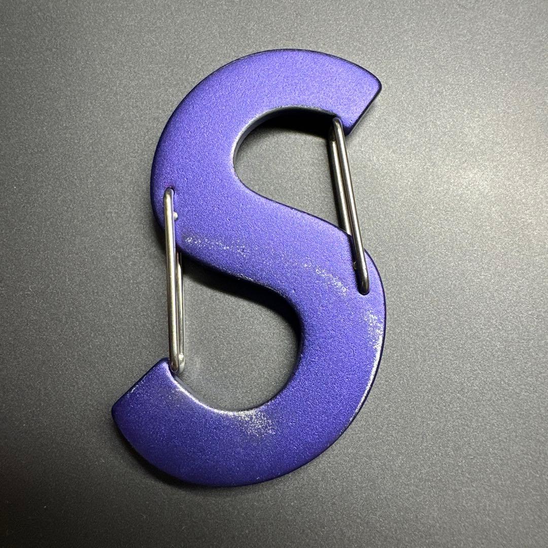supreme シュプリーム Sロゴ キーホルダー カラビナ パープル
