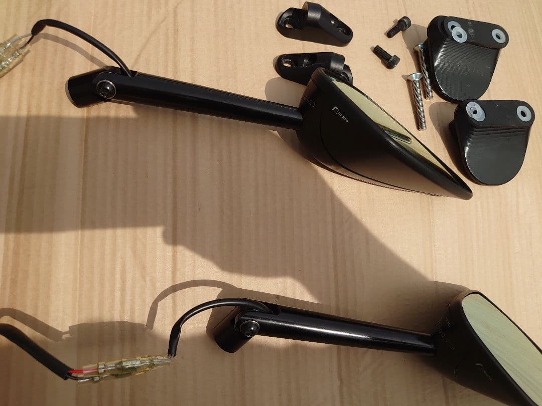 ドゥカティ ss950 リゾマミラー