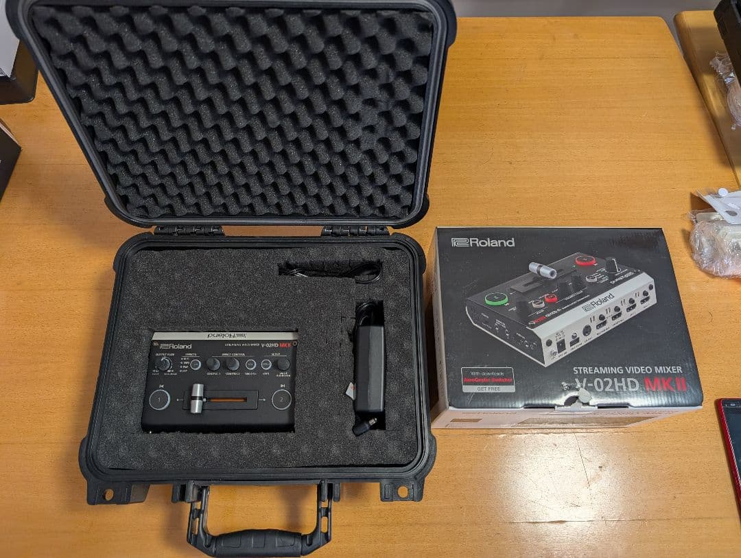 Roland V-02HD MKII ハードケース付き