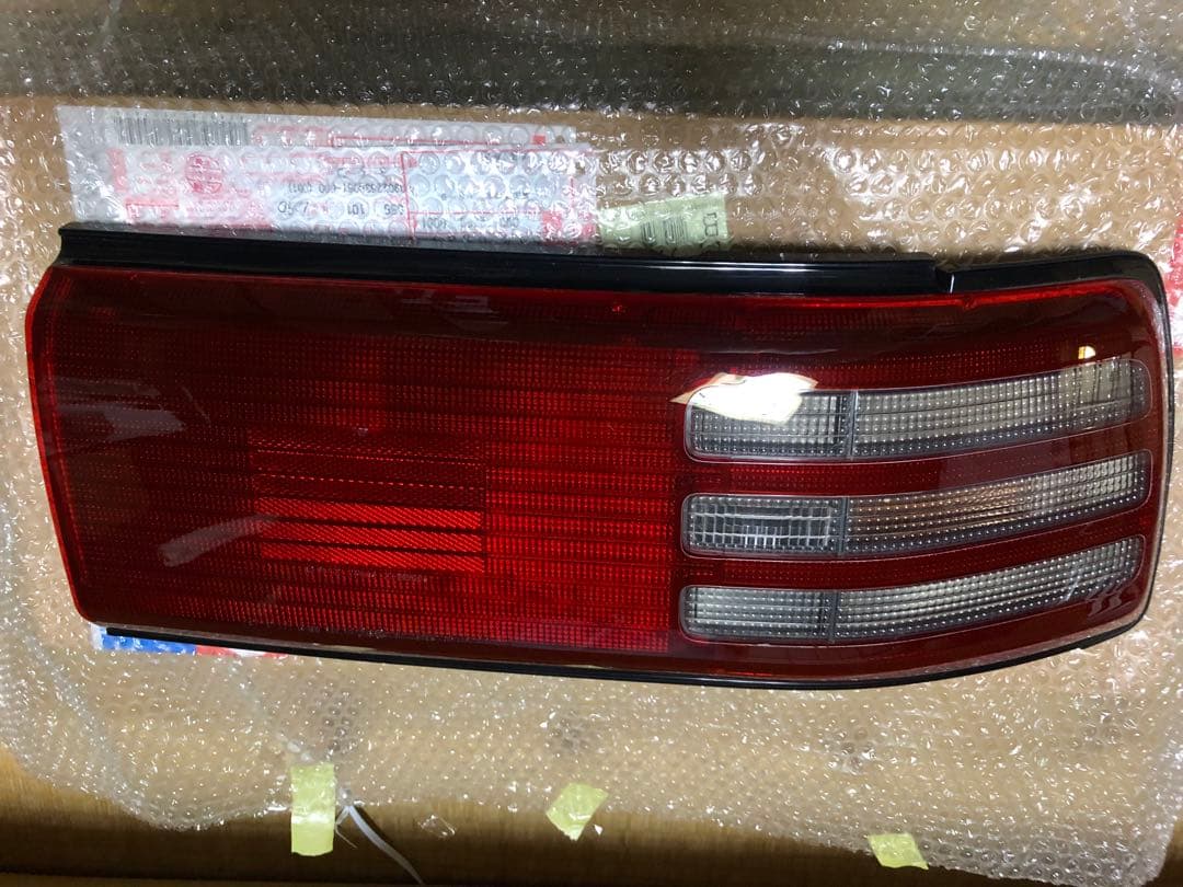 h*o様 ✨美品✨トヨタ　スープラテールランプ右側　jza, ga,ma70 最