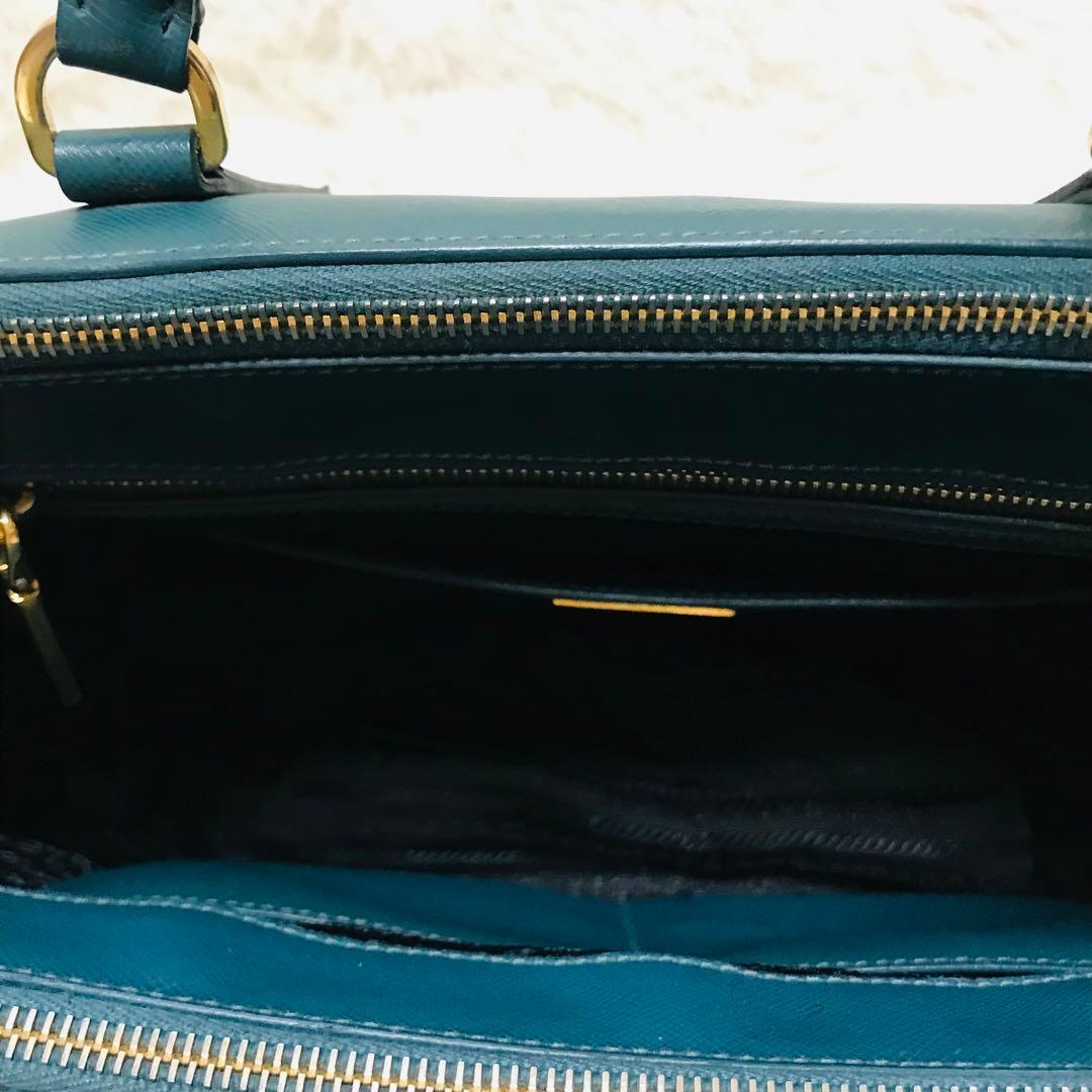 美品】プラダ ハンドバッグ サフィアーノレザー 三角ロゴ A4収納可能