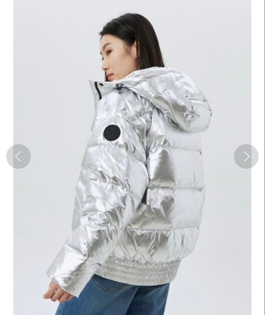 GOLD'S GYM専用新品　GAP ヘビーウェイトフード付きショートダウン