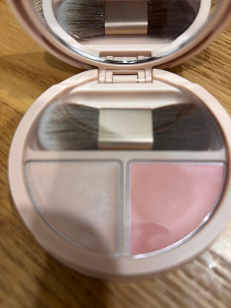 完売】BRILLIAGE ファンデーション エフォートレスシック 20 - メルカリ