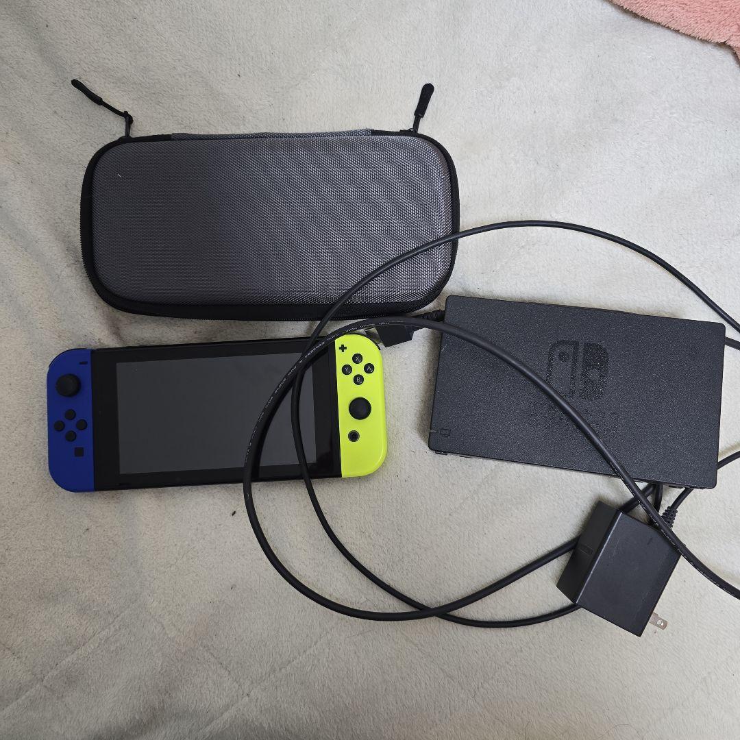 Nintendo Switch 本体 青/黄 フォートナイト」デザインのSwitch！ 青と黄色いJoy-Conの「Nintendo