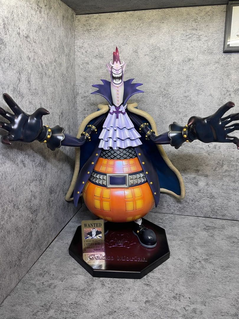 ONE PIECEワンピース ゲッコー・モリア フィギュア ガレージキット
