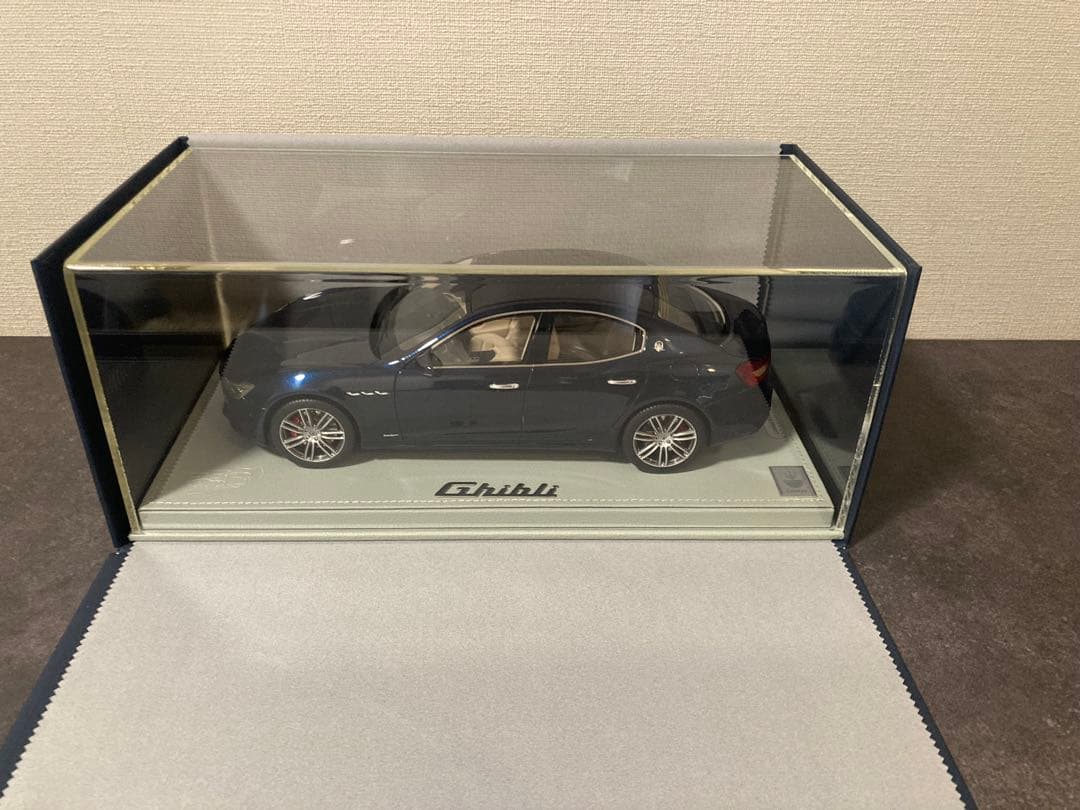 y*z様 Maserati Ghibli ダークブルー 落ち着きのあるサックスブルーのボディにネイビーブルーのトップ