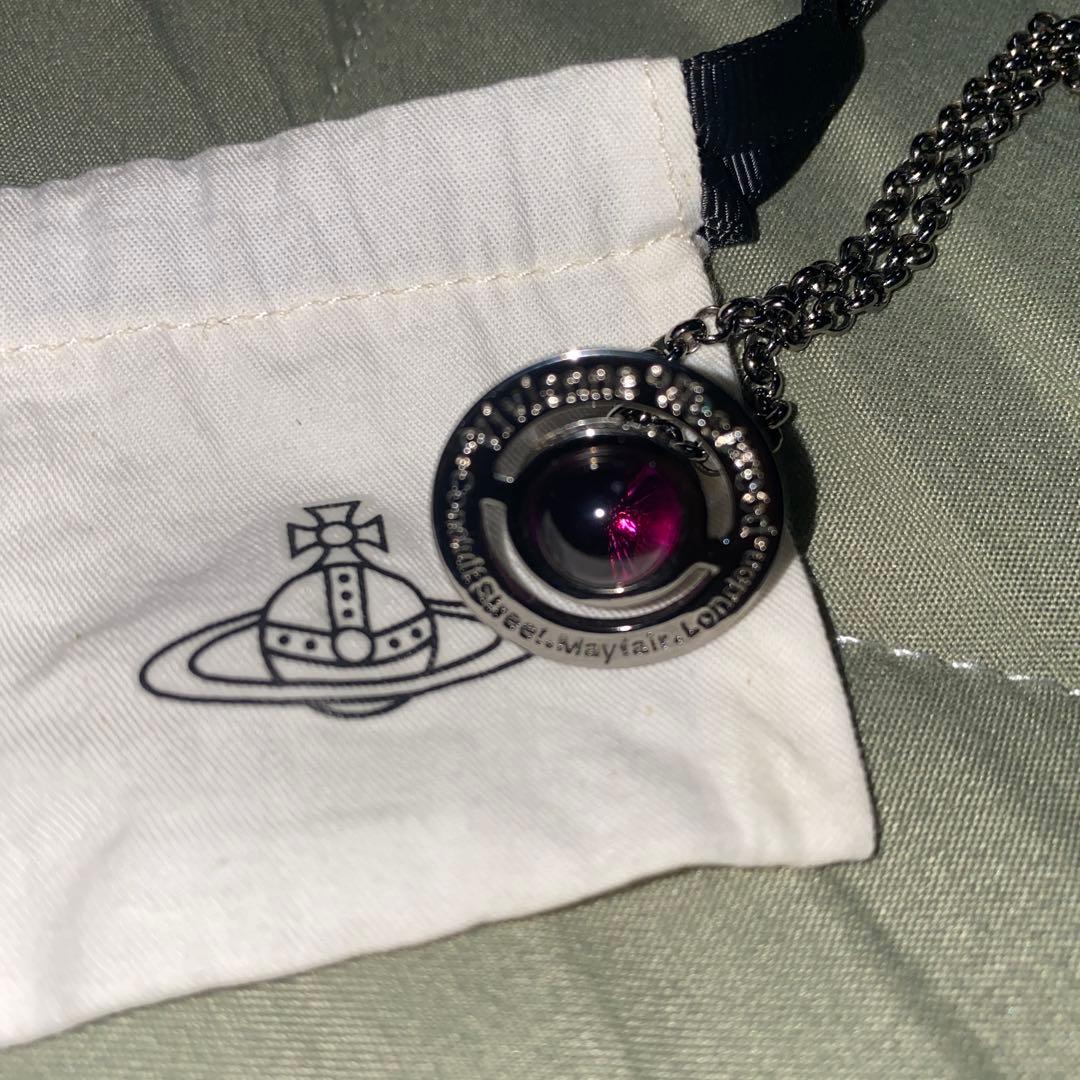 “Vivienne Westwood\