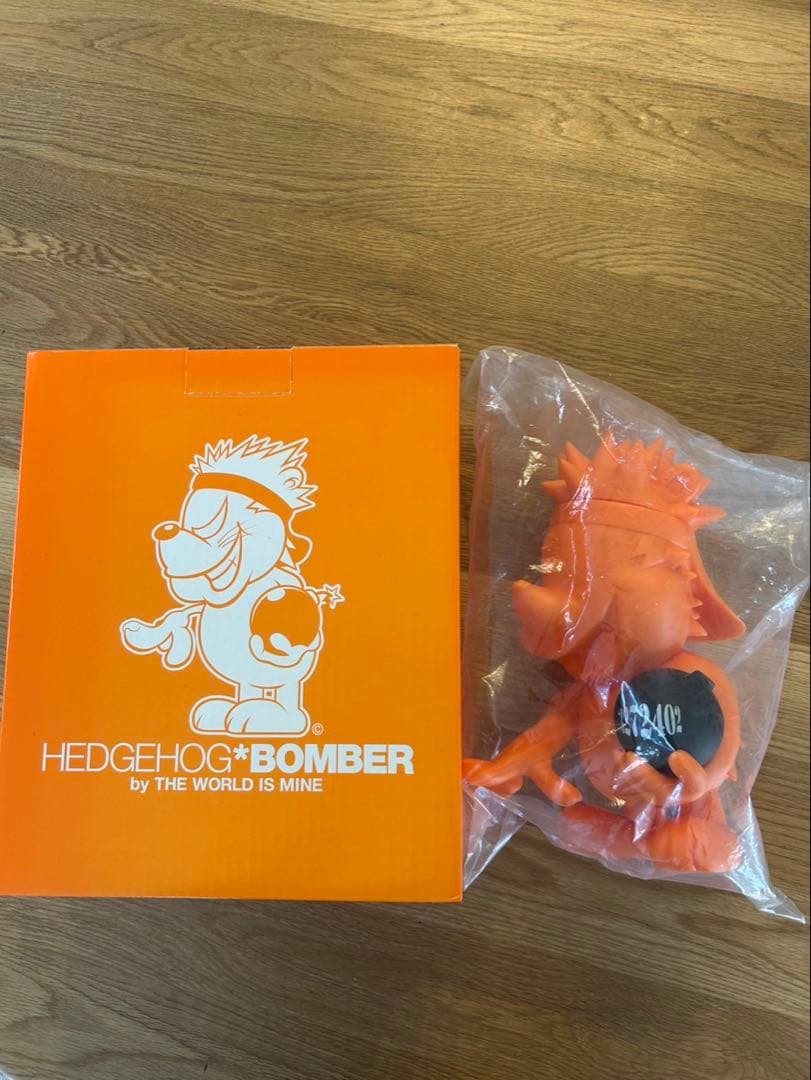 TWIM【 HEDGE HOG BOMBER オールオレンジ 】 非売品