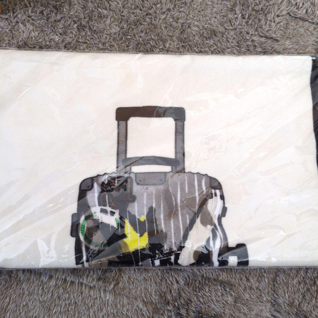 赤西仁、ペンライト、タオルセット。 即購入不可。 - メルカリ