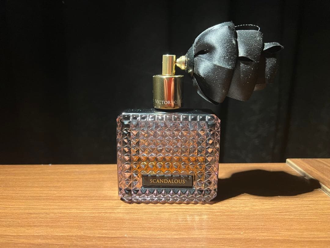 【入手困難】ヴィクトリアシークレット スキャンダラス 50ml