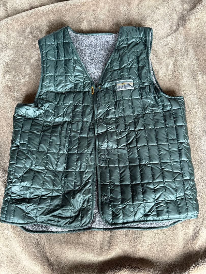 パタゴニア 40周年記念 リサイクルダウンベスト リバーシブル - メルカリ
