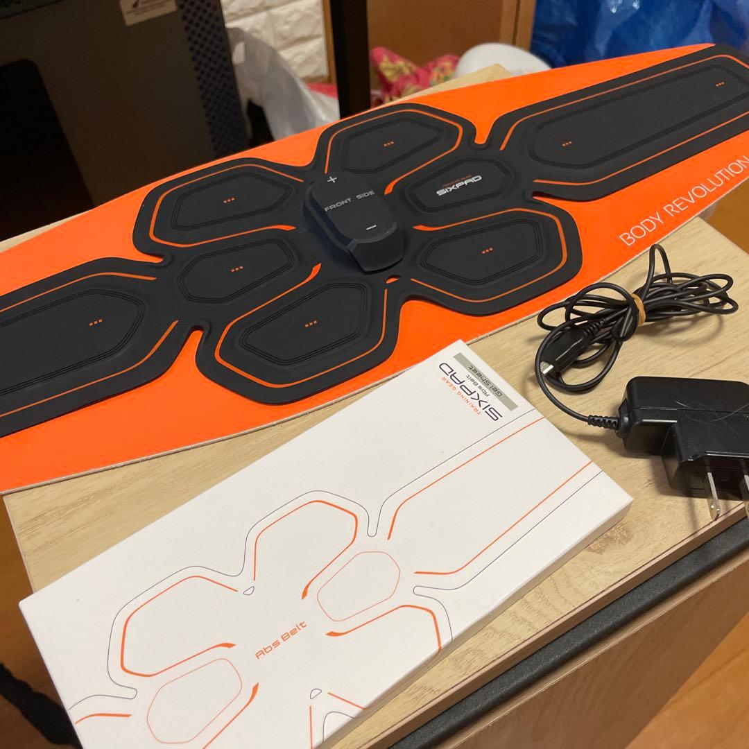 SIXPAD シックスパッド　替えパッド付 61v7jCB08PL._AC_UL210_SR210,