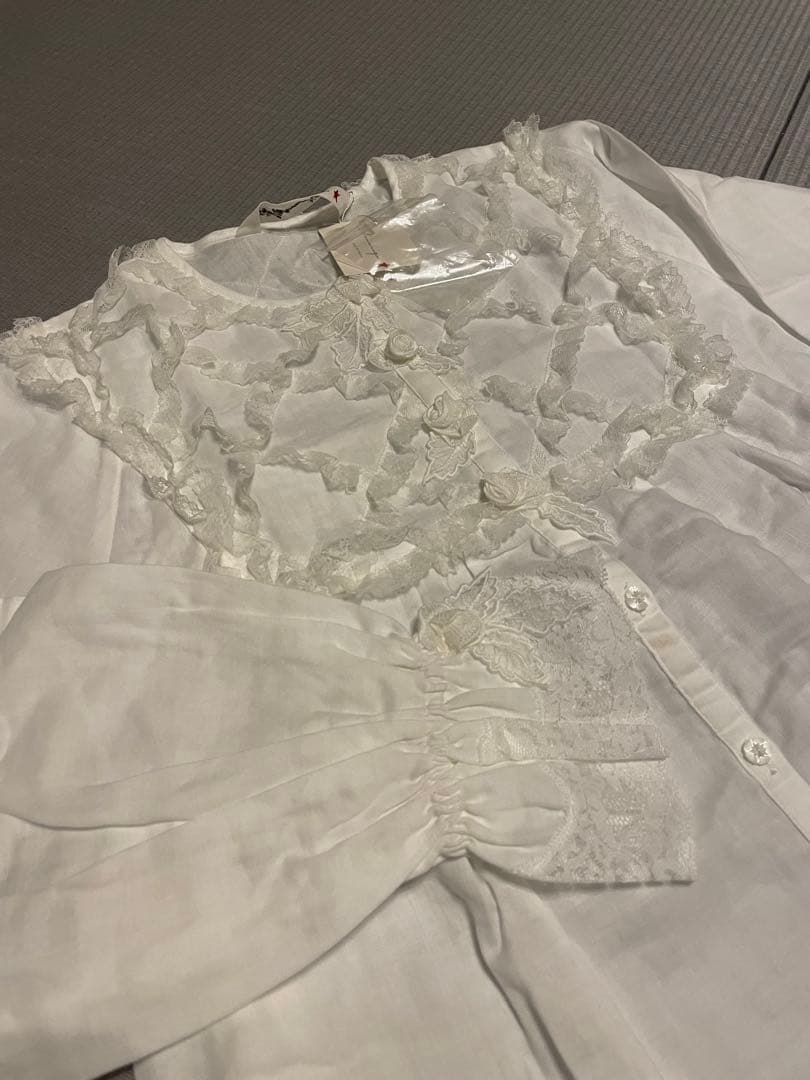 さえら　ヒスクローネ　ナイトウエア　新品未使用