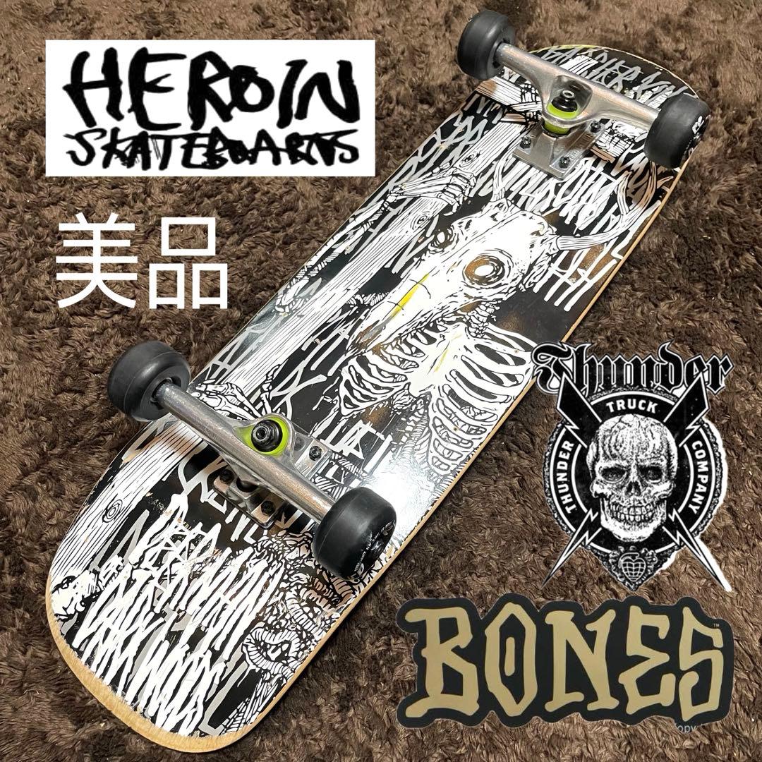 ヘロインスケートボーダーズ　スケボー　タイトブース　ボーンズ　サンダートラック