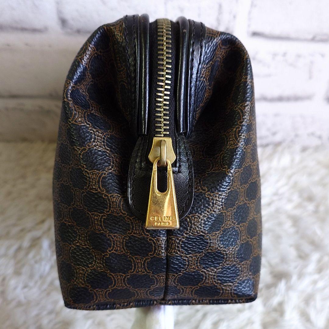 美品 セリーヌ 黒マカダム メイクポーチ トリオンフ PVC レザー 小物