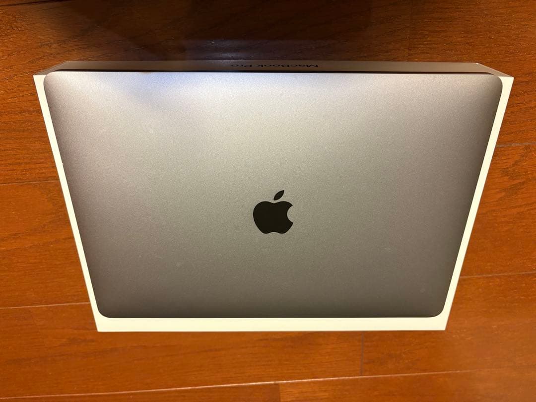 Apple MacBook Pro 13インチ (2016) 本体 タッチバー