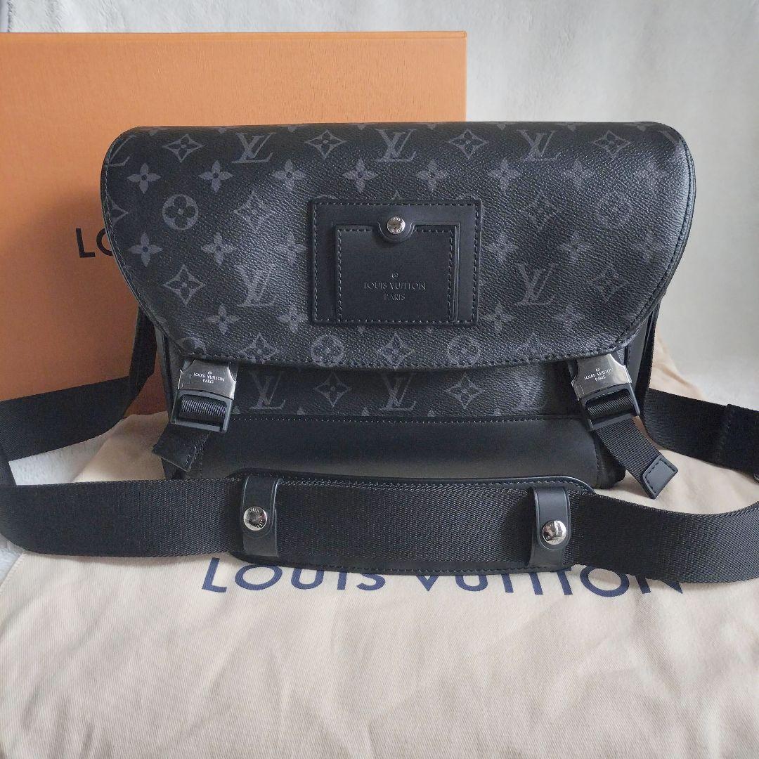 ルイヴィトン エクリプス メッセンジャーヴォワヤージュPM