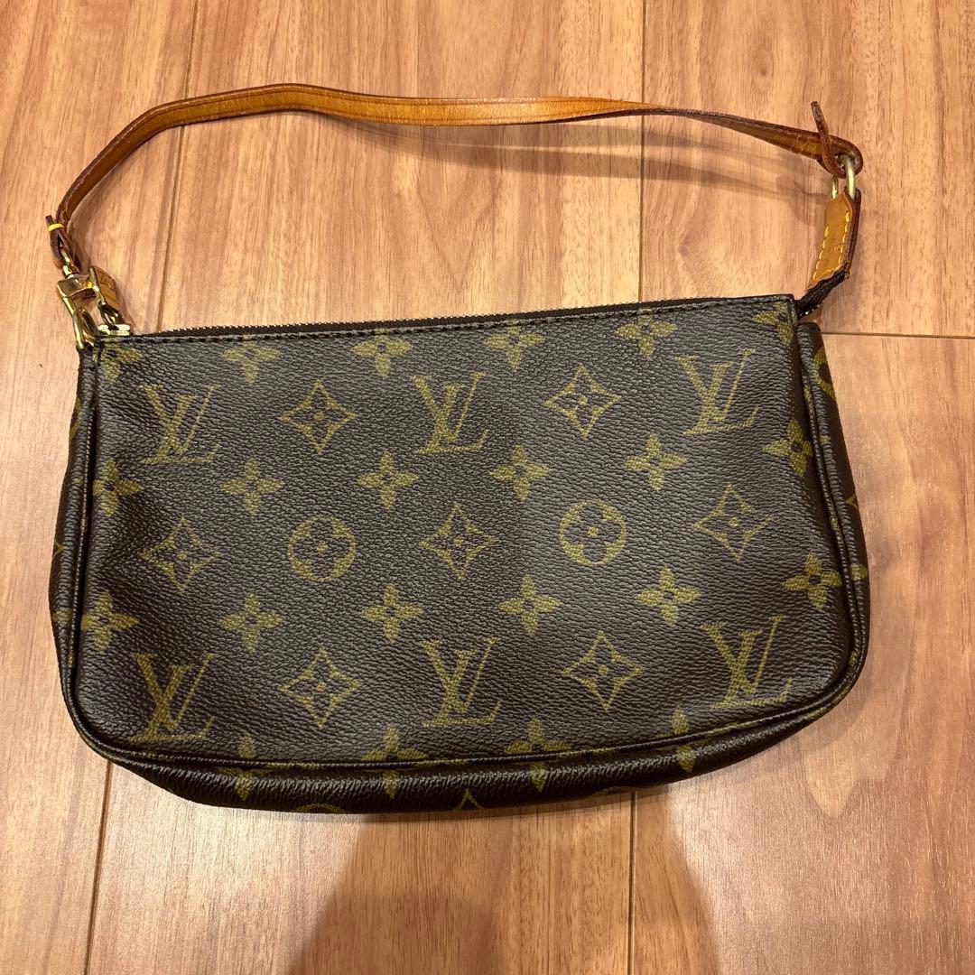 Louis Vuitton モノグラム ポーチ　レアなUSA製 LOUIS VUITTON（ポーチ）のフリマアイテム一覧