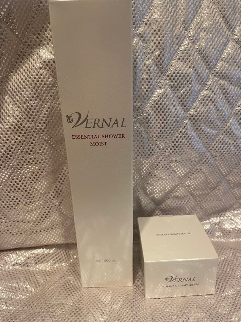 VERNAL エッセンシャルシャワー200mL、キハナクリーミーセラム30g