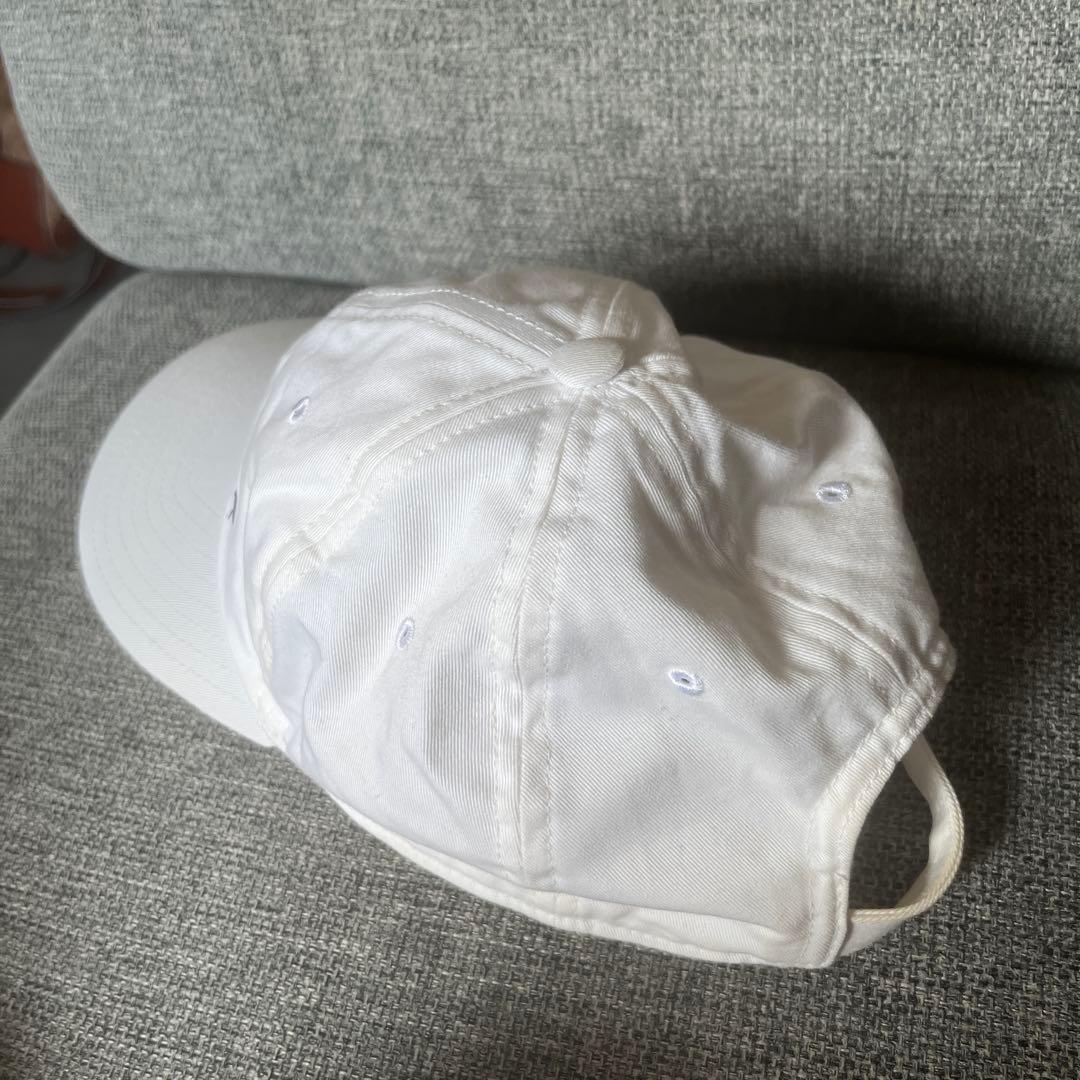 BALENCIAGA ホワイト ベースボールキャップ - メルカリ