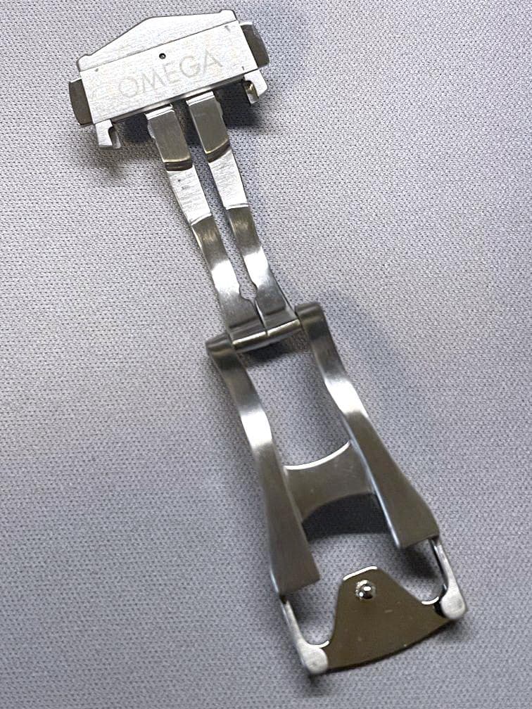 ほぼ新品】18mm OMEGA オメガ 純正 D バックル 94521883 - メルカリ