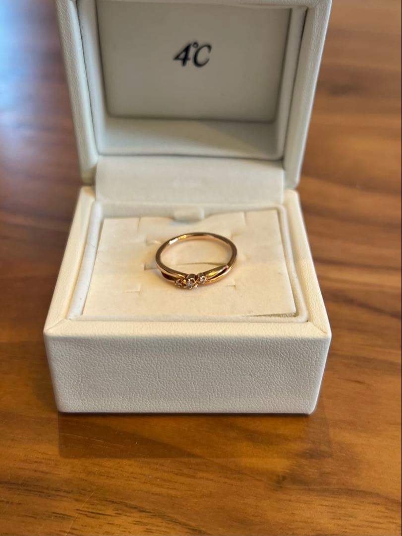 4℃ K10 ピンクゴールド ダイヤ3石リング（1.5g）