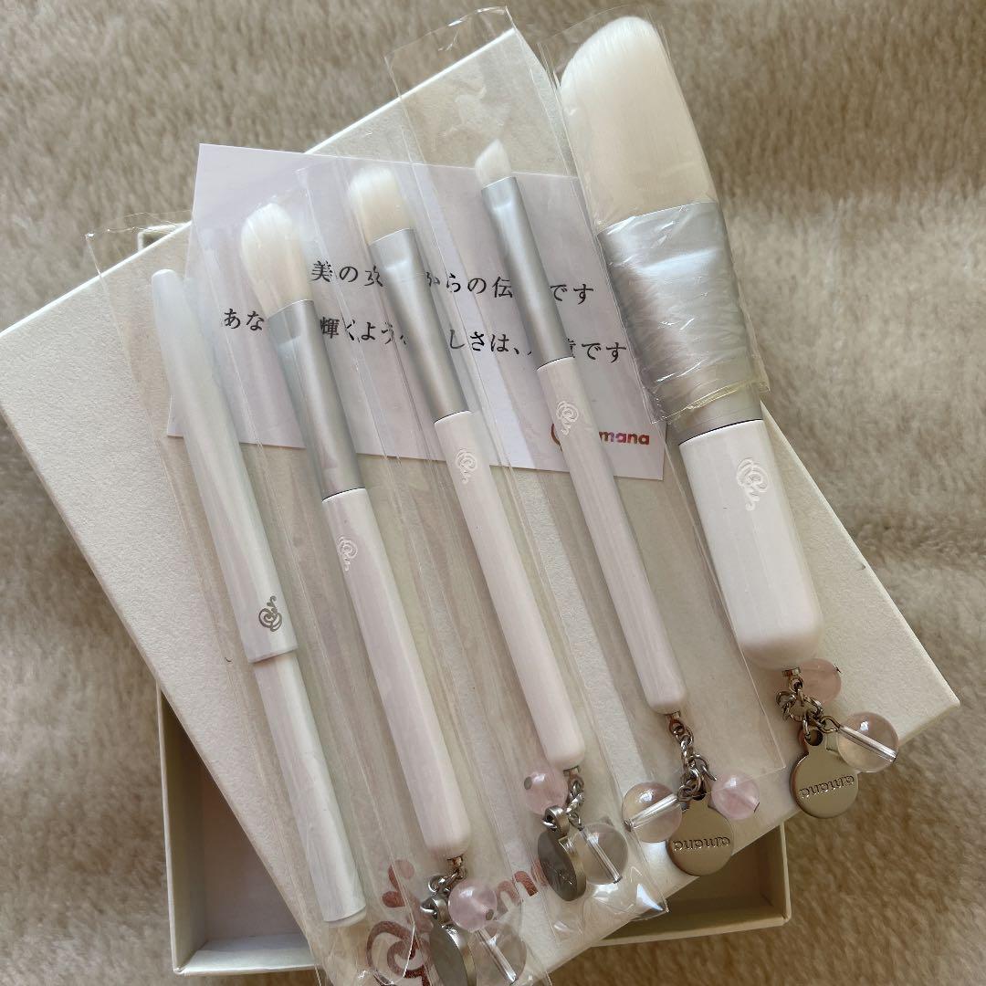 amanaのメイクブラシ5点セットお値下げ中 花浅染 メイクブラシセット