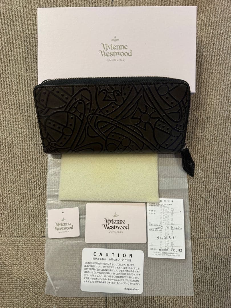 VivianneWestwood長財布