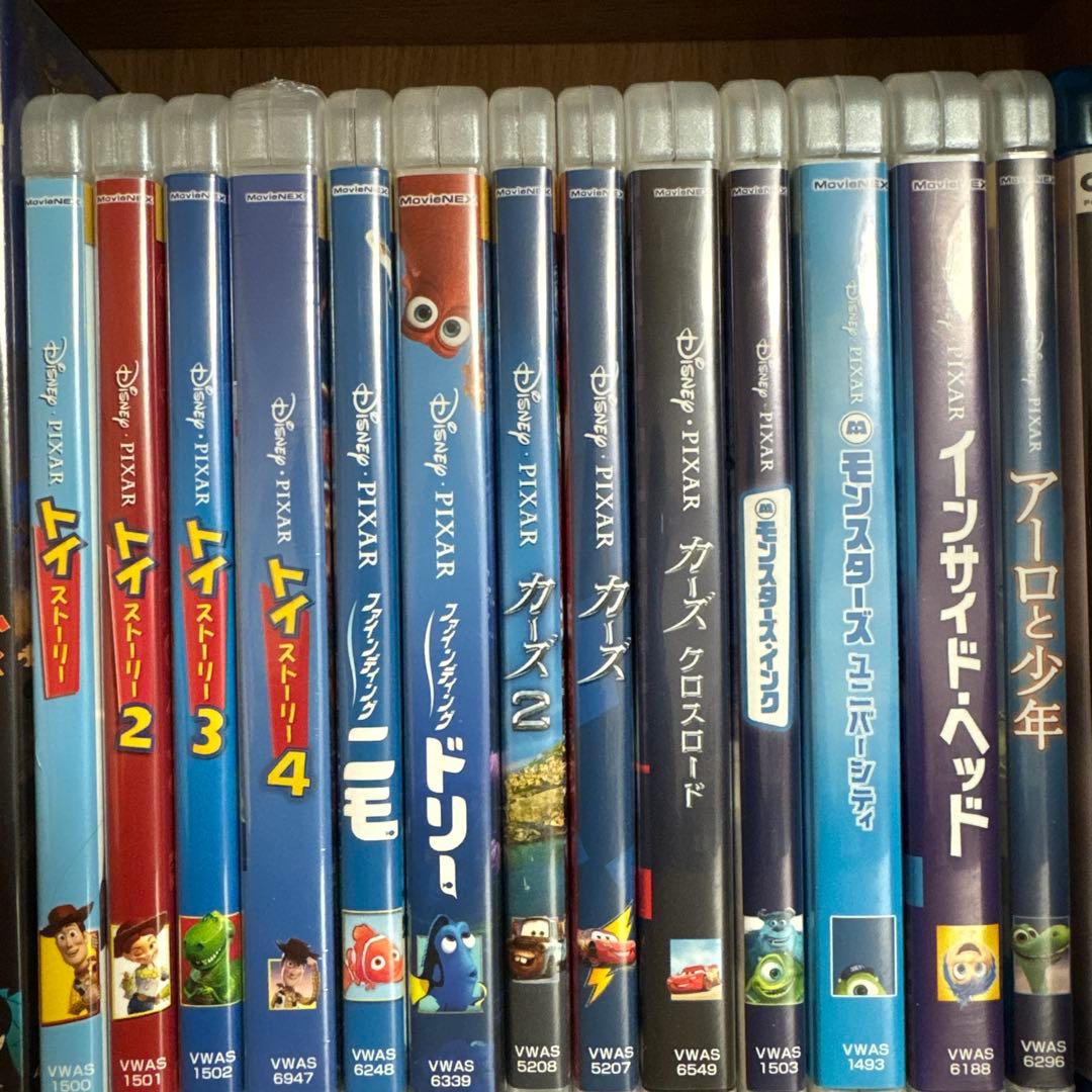 トイ・ストーリー1〜4セット、その他ピクサーBlu-ray（ケースのみあり）