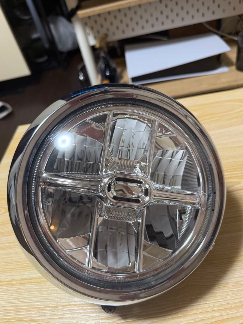 カワサキ W800 純正 LEDヘッドライト 中古品 2019年式以降モデル対応