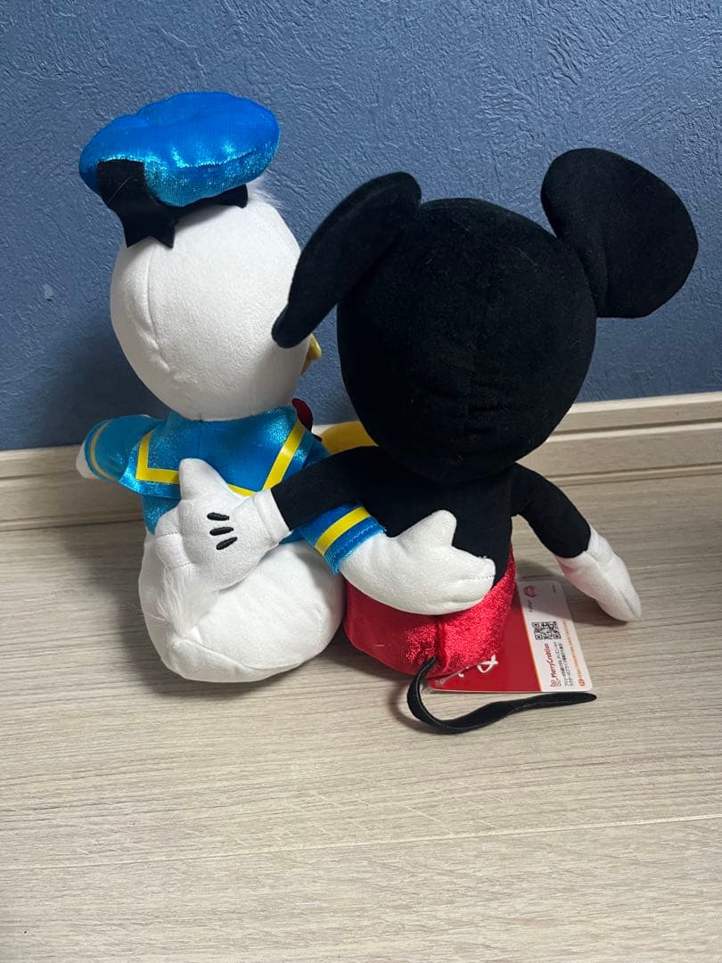 Disney ミッキーマウスとドナルドダック ぬいぐるみ - メルカリ