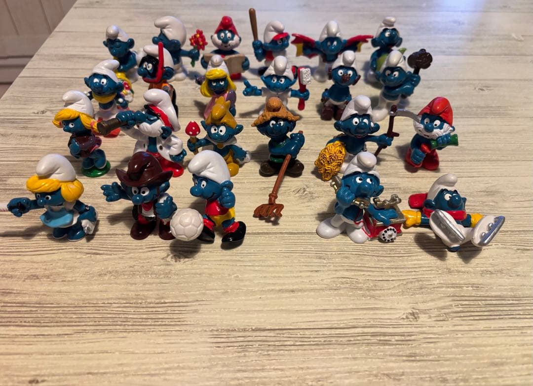 【美品】スマーフ フィギュア 23体セット まとめ売り / 刻印あり Amazon.co.jp: スマーフ 40周年記念クラシックフィギュア 10個パック