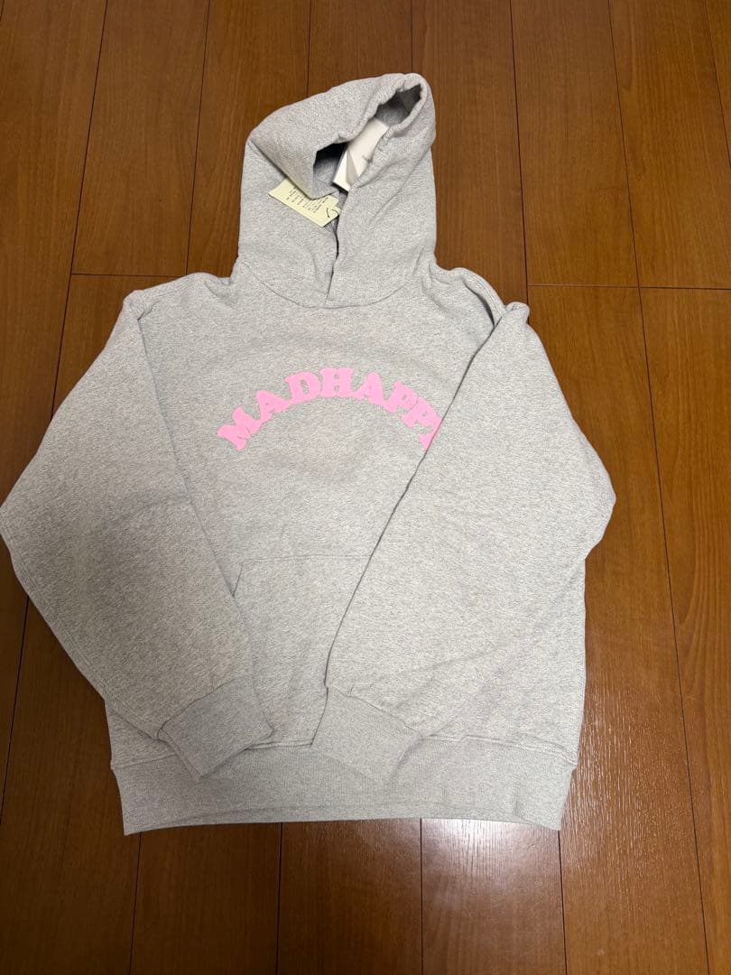 2/8まで値下げMAD HAPPY Hoodie
