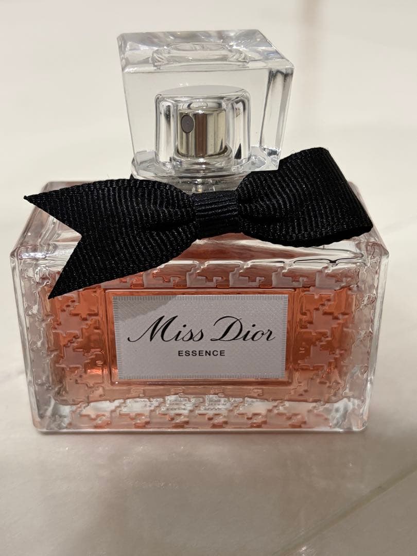 Miss Dior Essence 50ml パルファン - メルカリ